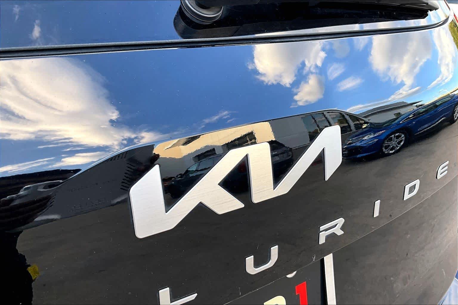 Used 2023 Ebony Black Kia SX Prestige image 31