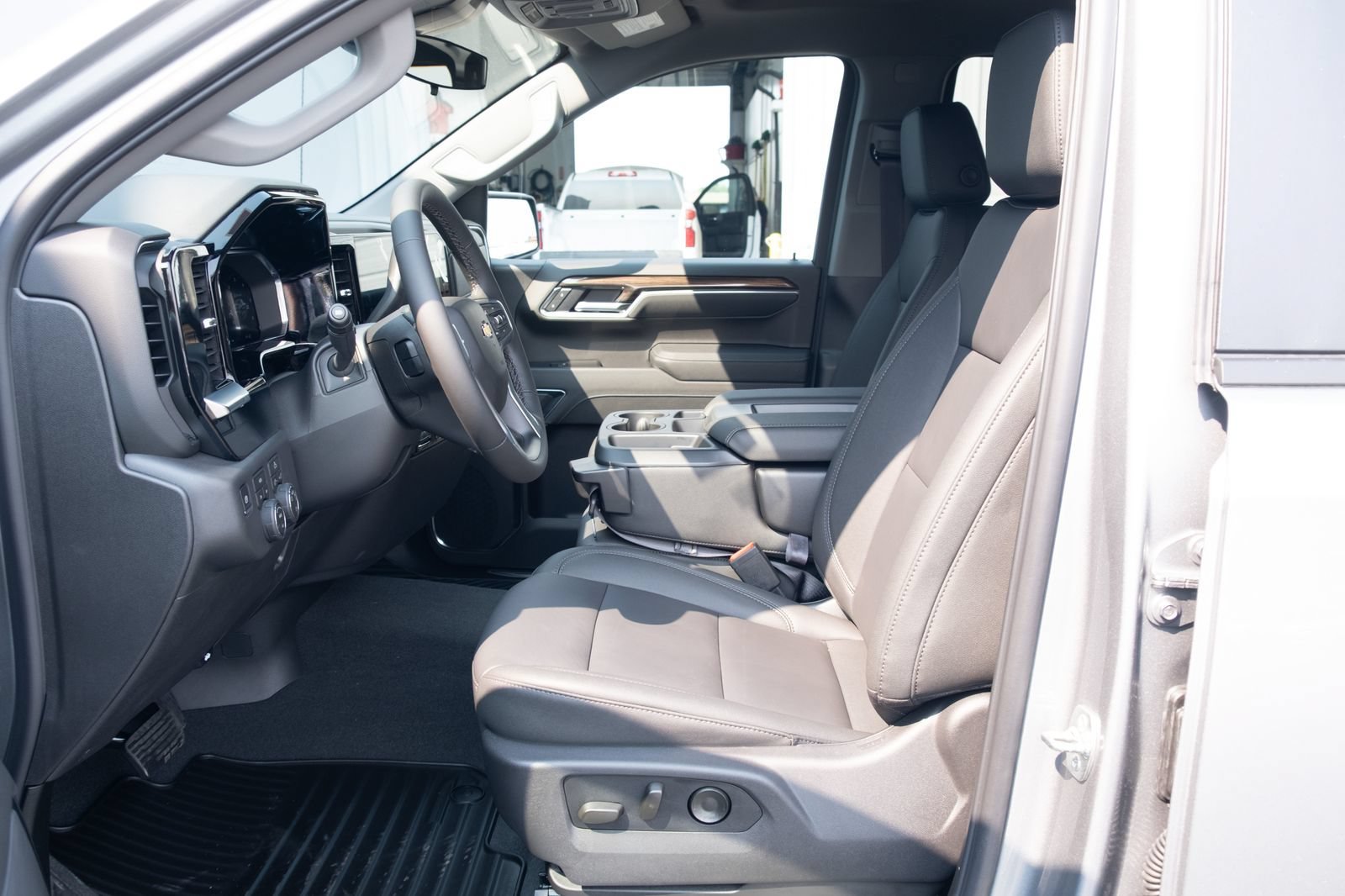 2026 Chevrolet Silverado 1500 LT - Photo 13