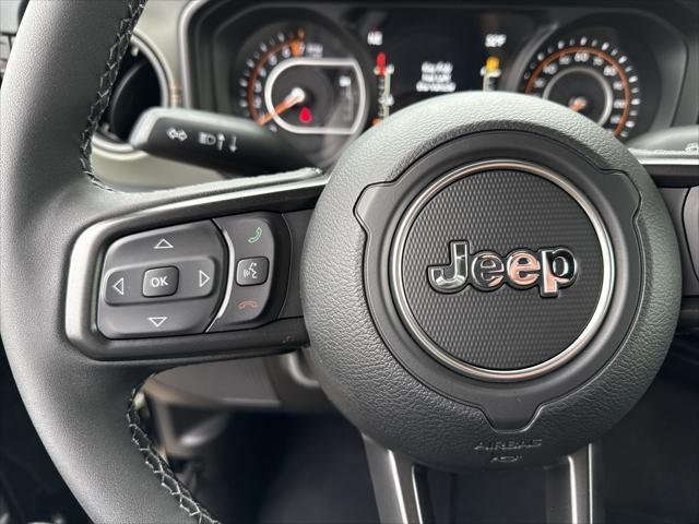 New 2026 Black Clear-Coat Exterior Paint Jeep Mojave image 26