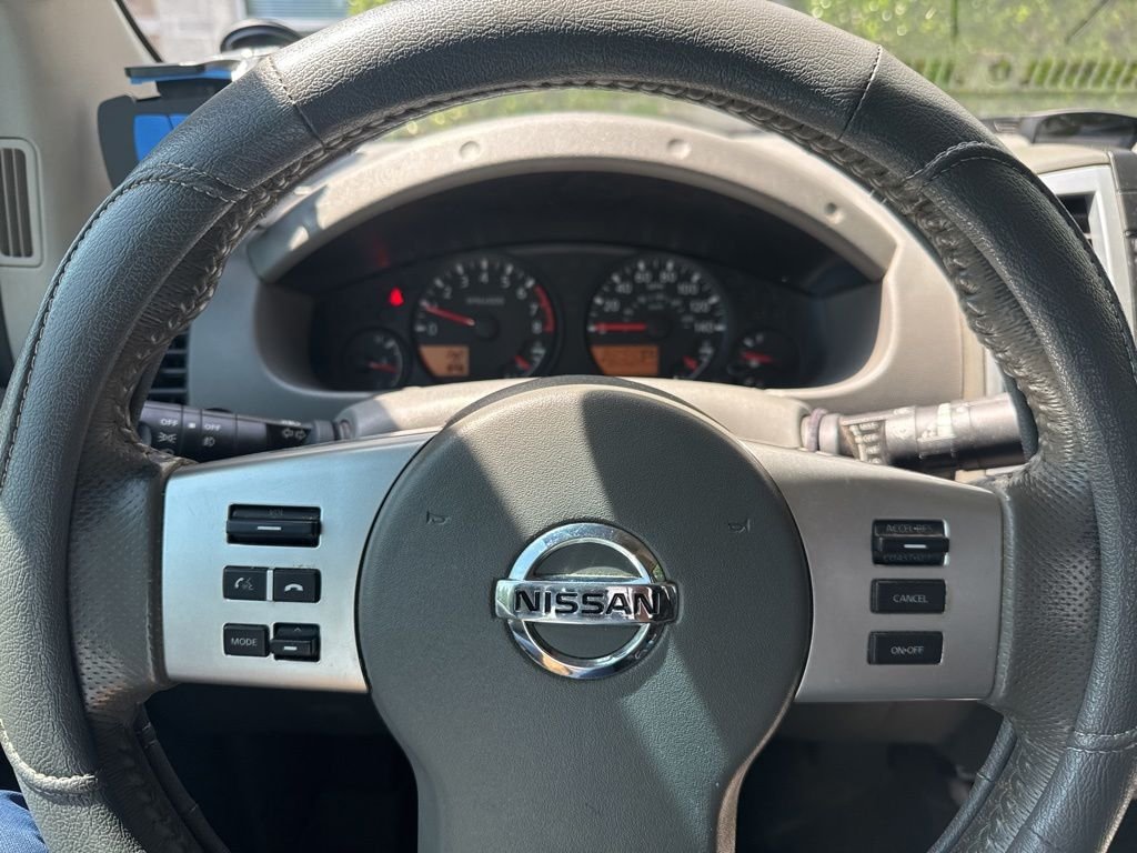 Used 2016 White Nissan SV image 7