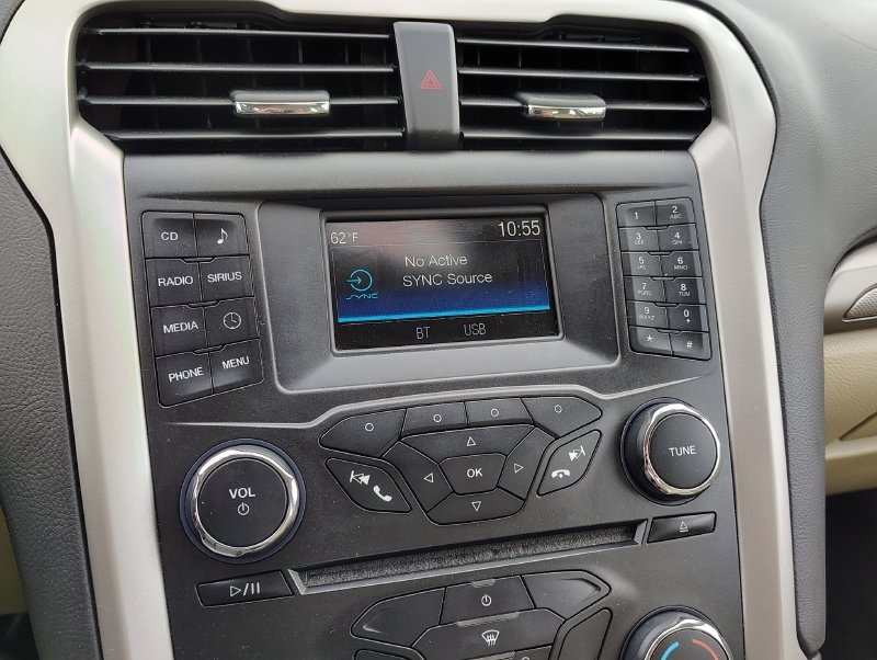 Used 2016 White Ford SE image 15