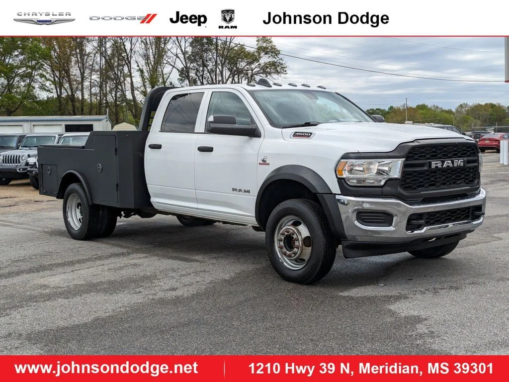 2019 RAM 4500 Tradesman 4X4 Crew Cab DRW 173" WB's photo