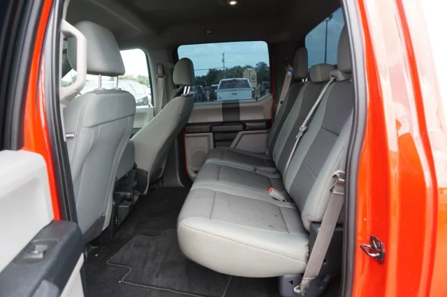Used 2018  Ford XL image 16