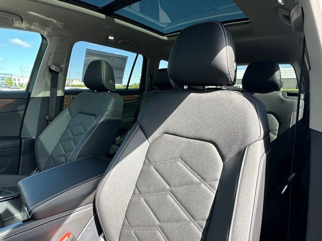 New 2026 Avocado Green Pearl Volkswagen 2.0T SE w/Technology image 23