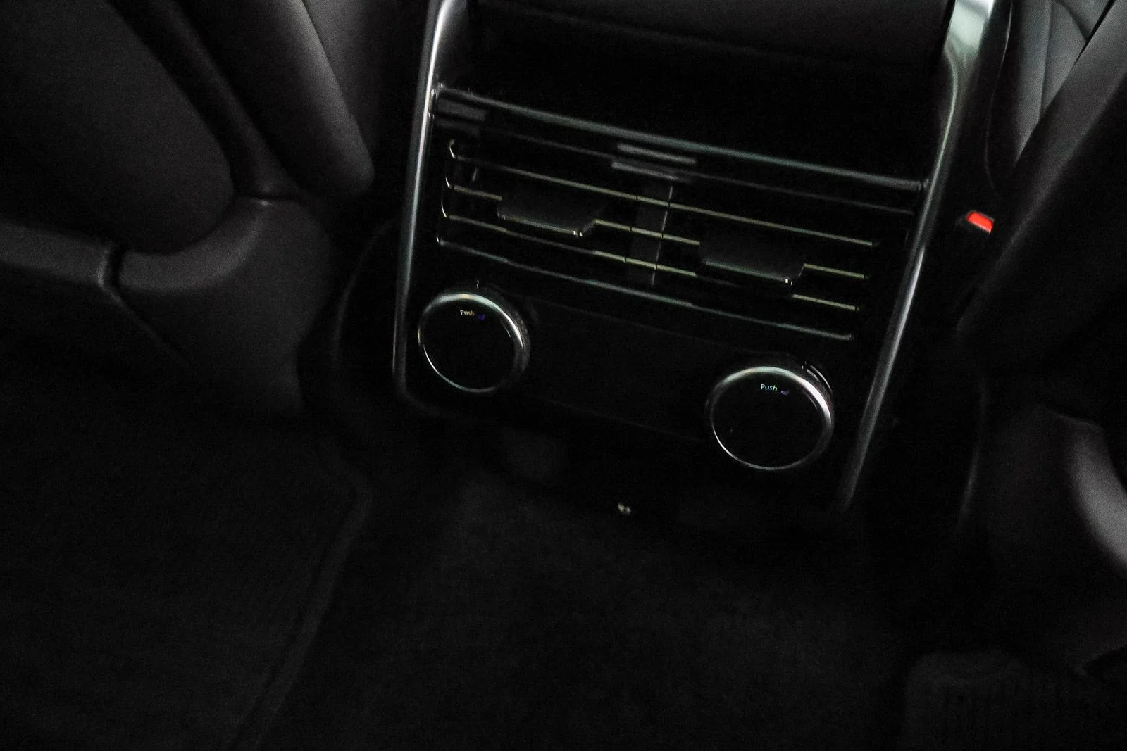2026 Land Rover Range Rover SE - Photo 21
