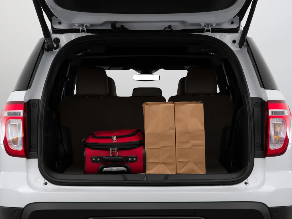 Used 2015 White Ford Limited image 32