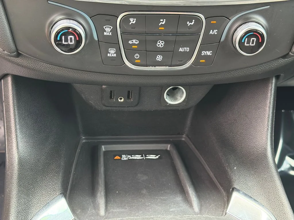 Used 2023 Gray Chevrolet LT image 28