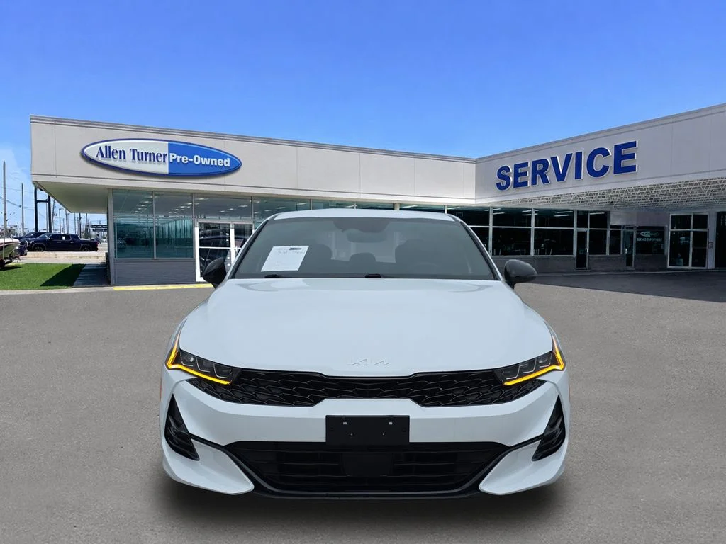 Used 2023 Glacial White Pearl Kia GT-Line image 3