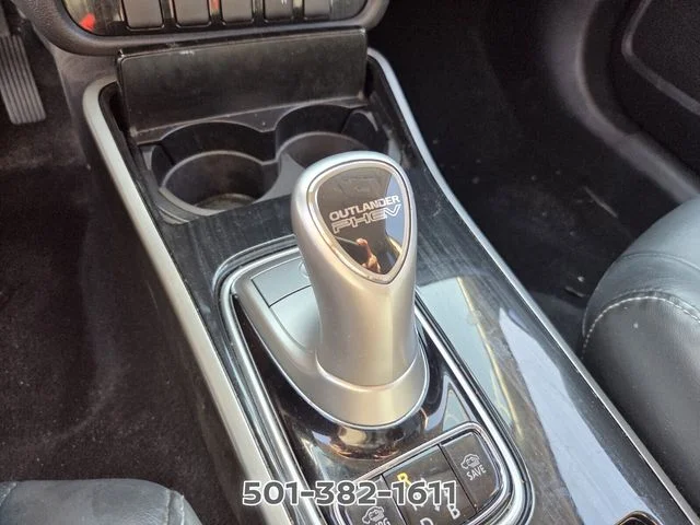 Used 2018 White Mitsubishi SEL image 23