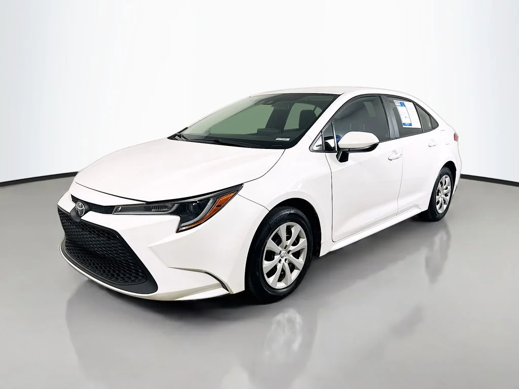 Used 2022 White Toyota LE image 3