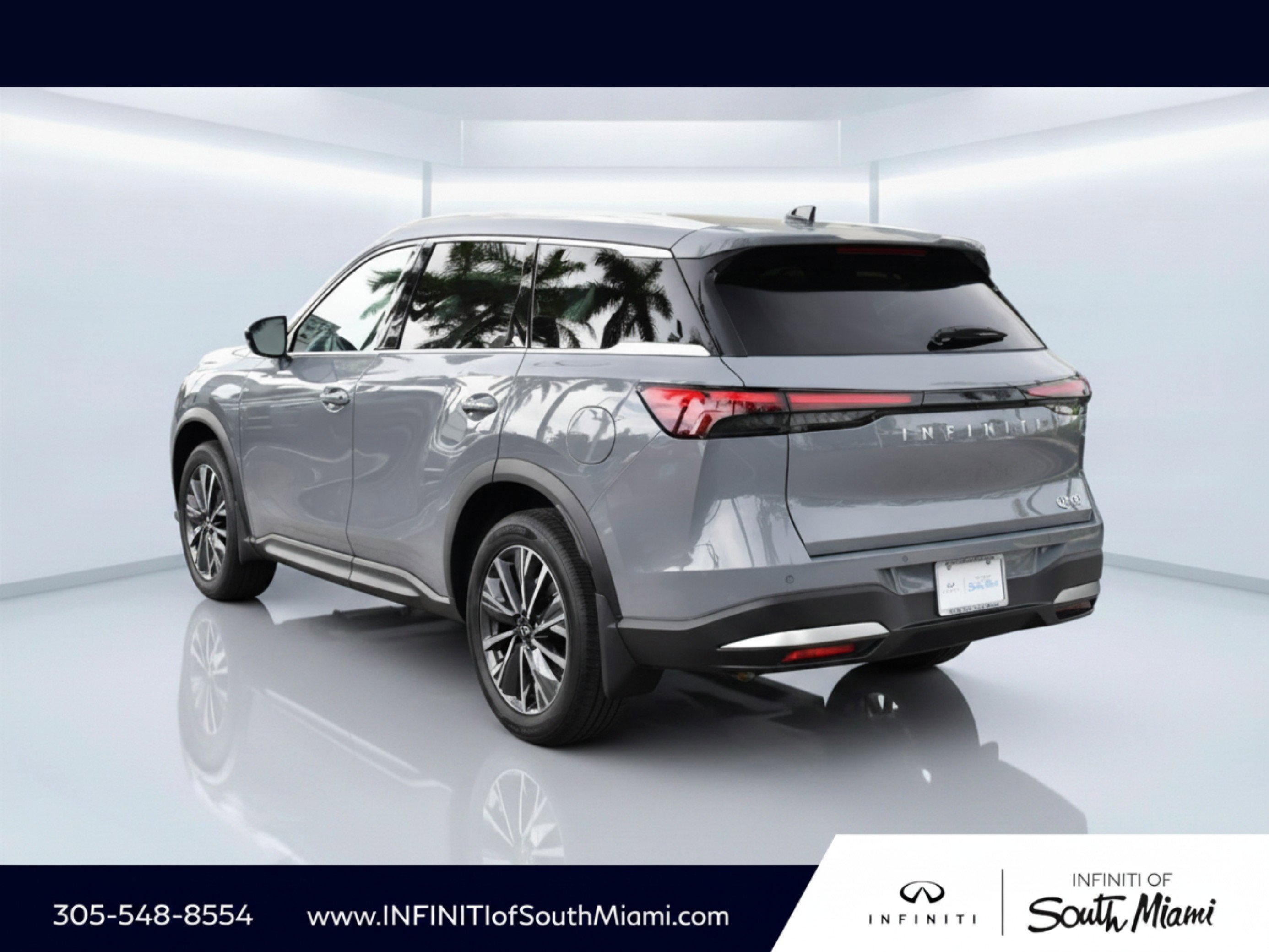 New 2027 HARBOR GRAY INFINITI Luxe AWD image 6