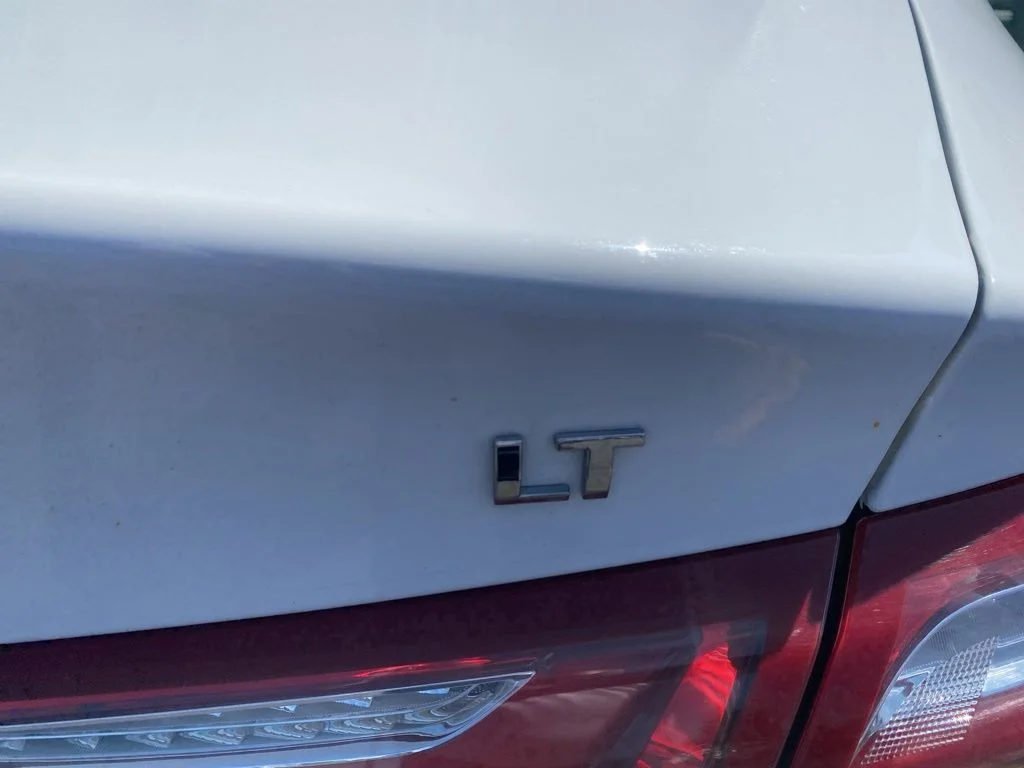 Used 2020 Summit White Chevrolet LT image 5