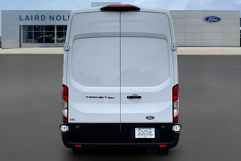 New 2026 Oxford White Ford Cargo Van image 4