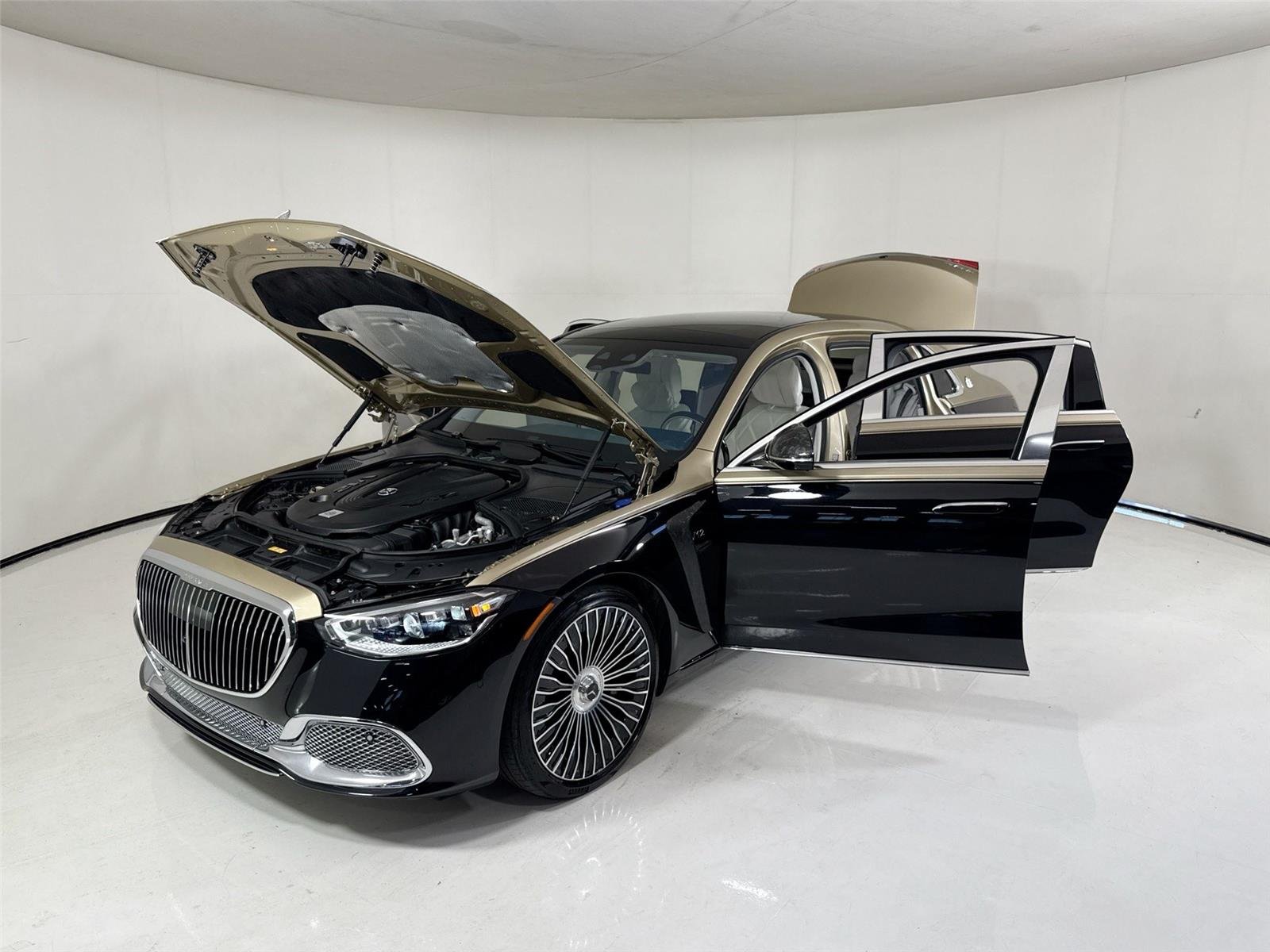 Used 2025 Kalahari Gold/Obsidian Black Mercedes-Benz Maybach S 680 | Mansory Trim | Factory Two Tone | $282k MSRP image 56