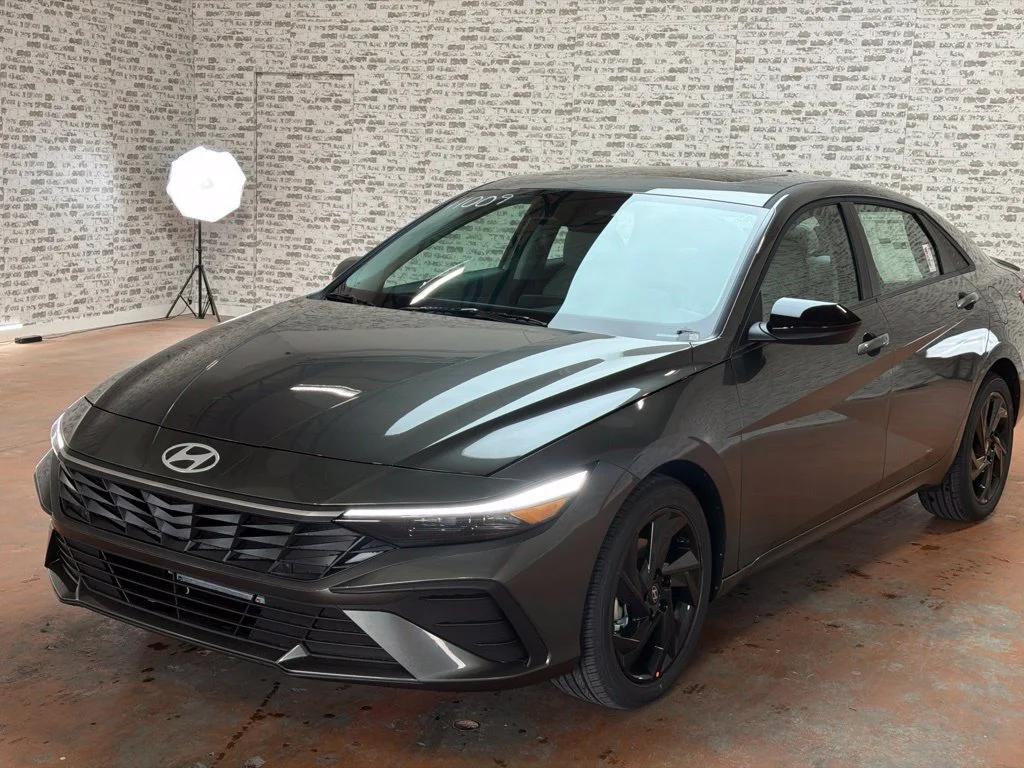 New 2026 Amazon Gray Hyundai SEL Sport Plus image 3