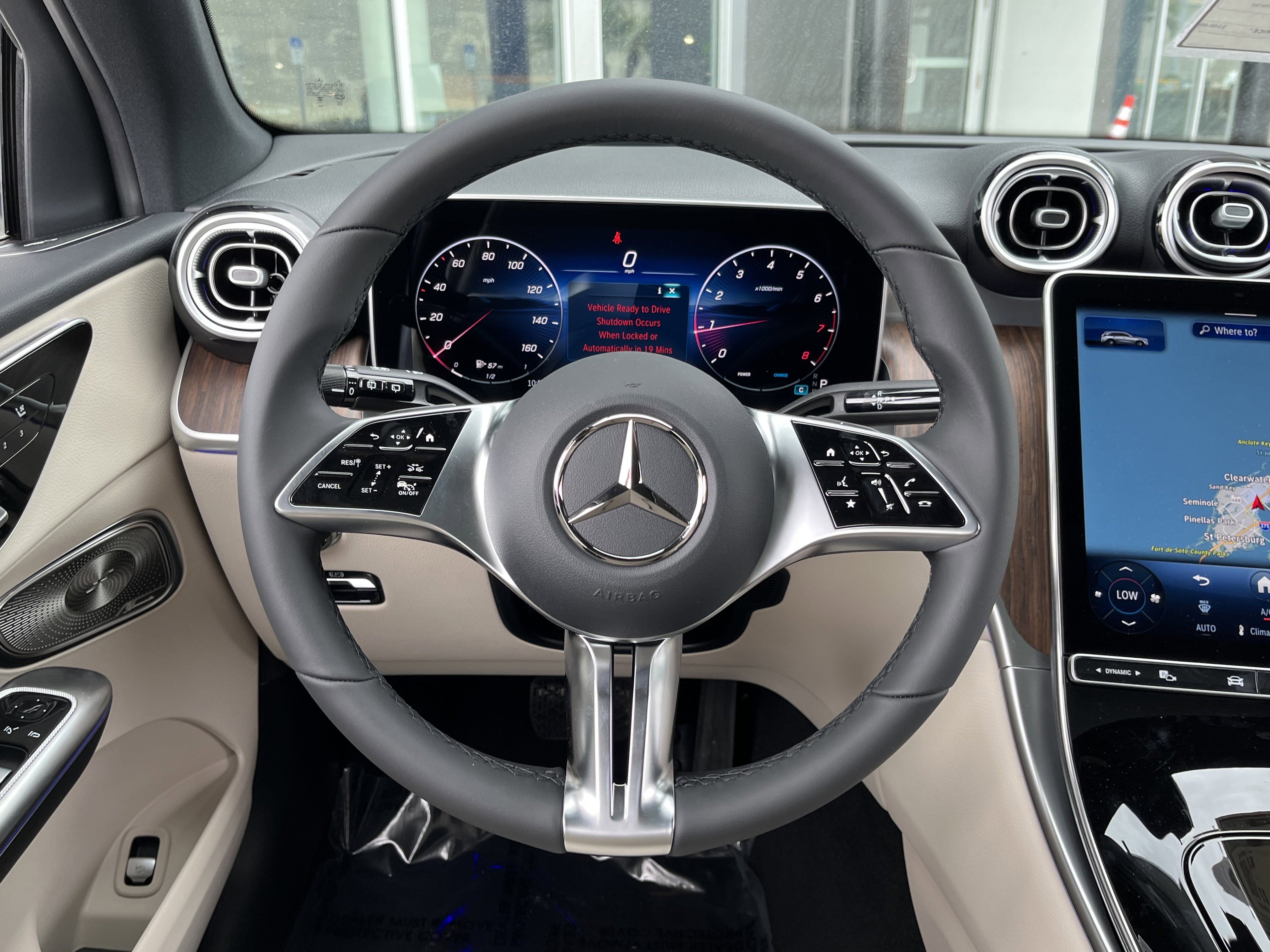 New 2026 Polar White Mercedes-Benz GLC 300 image 19
