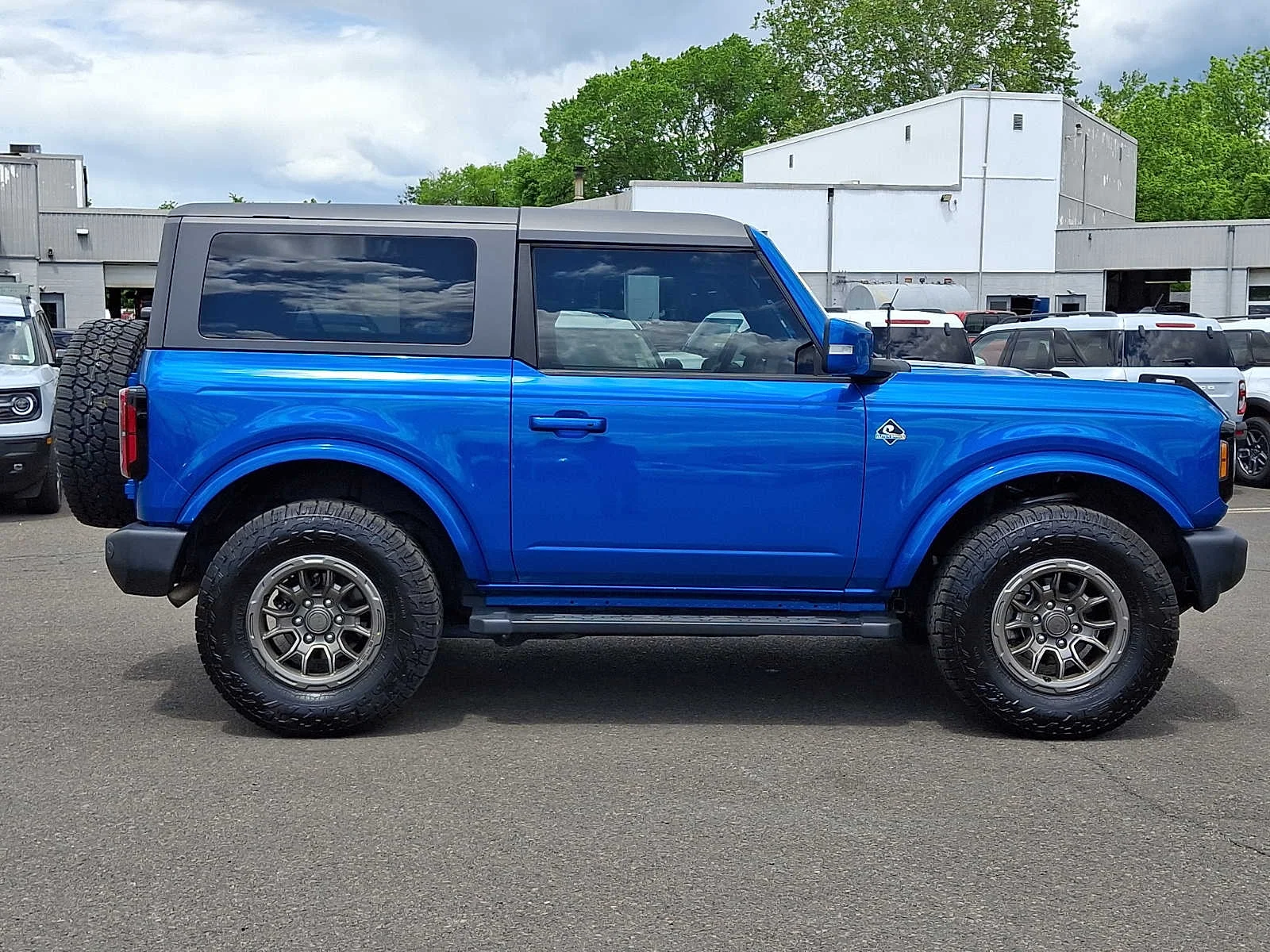 Used 2022 Velocity Blue Metallic Ford Outer Banks image 7