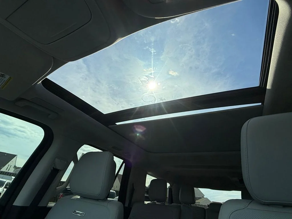 New 2026 Dark Matter Gray Metallic Ford MAX Platinum® image 32