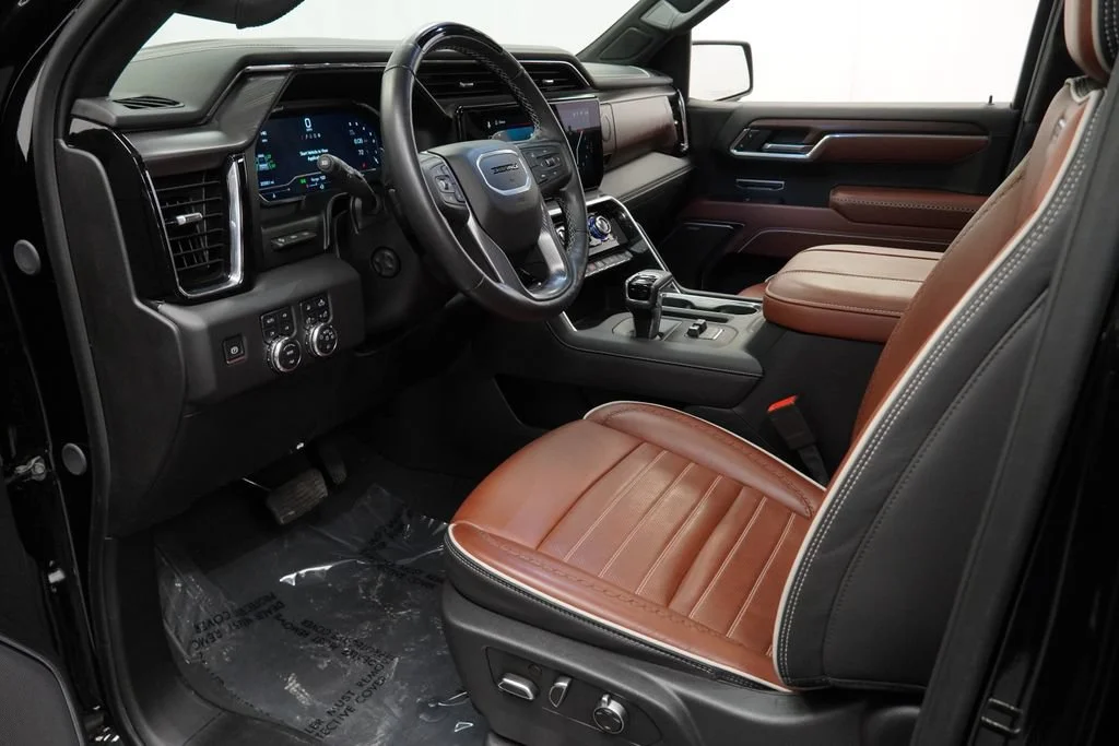Used 2025 Onyx Black GMC Denali Ultimate image 12