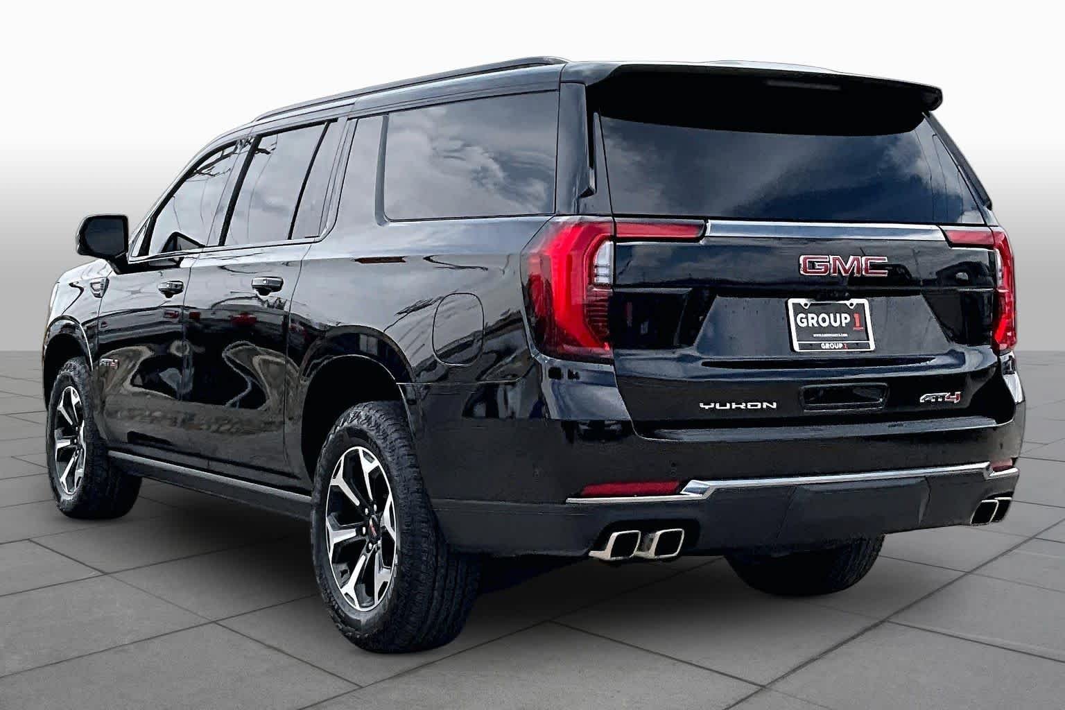 Used 2025 Onyx Black GMC AT4 image 12