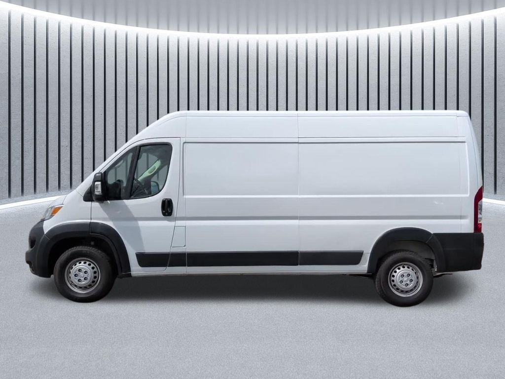 Used 2025 White Ram High Roof image 16