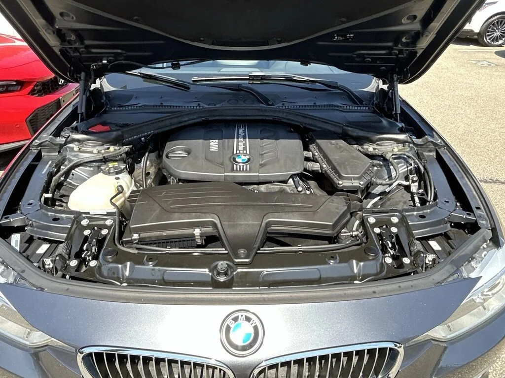 Used 2015 Mineral Grey Metallic BMW xDrive Sedan Dilawri Certified   Local BC   No Acc image 33