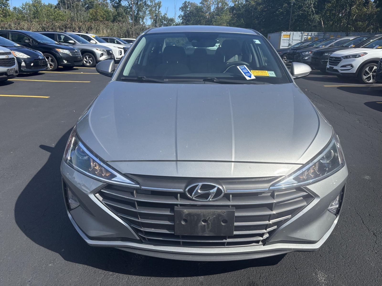 Used 2020 Stellar Silver Hyundai SE image 2