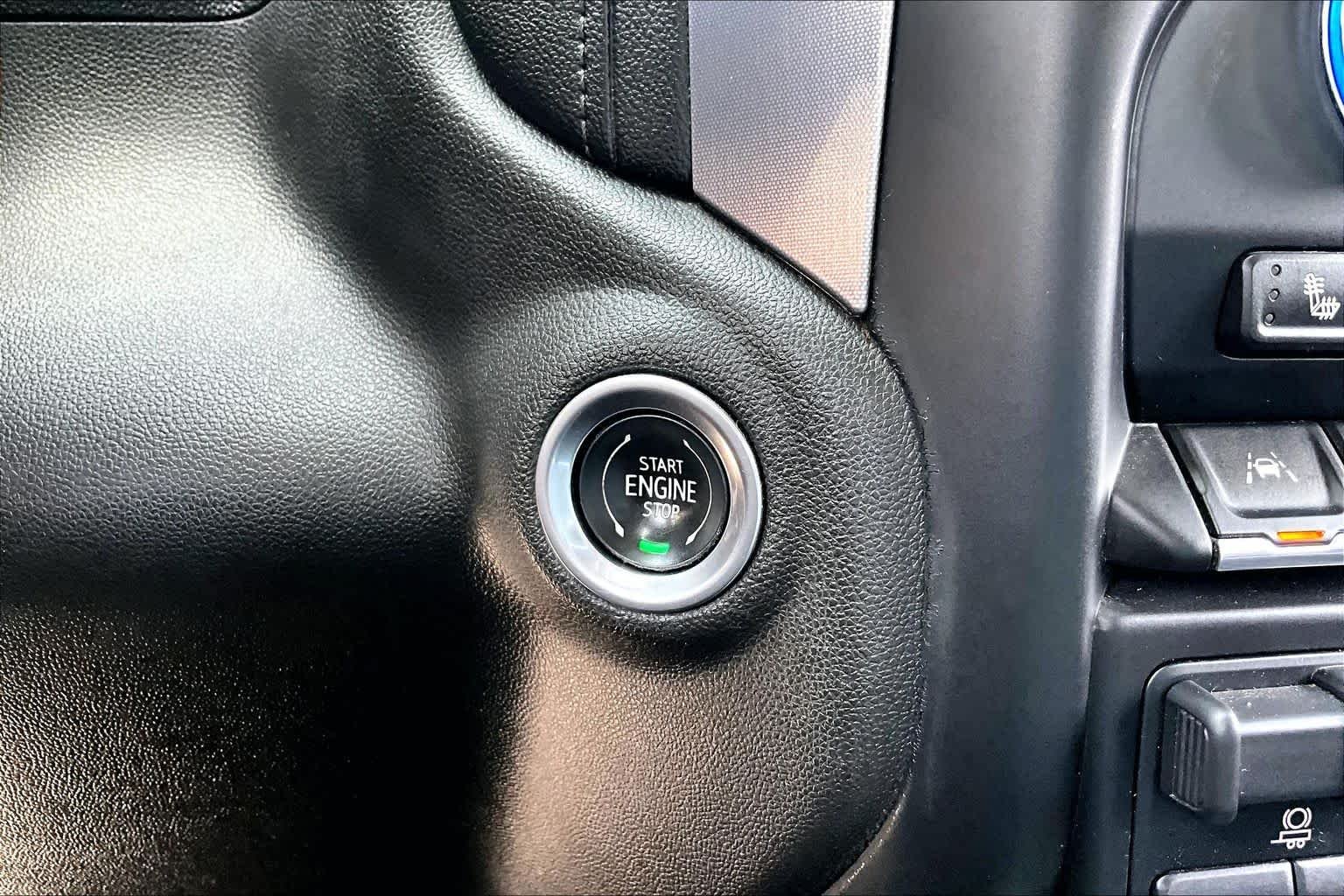 Used 2020 Onyx Black GMC SLT image 35