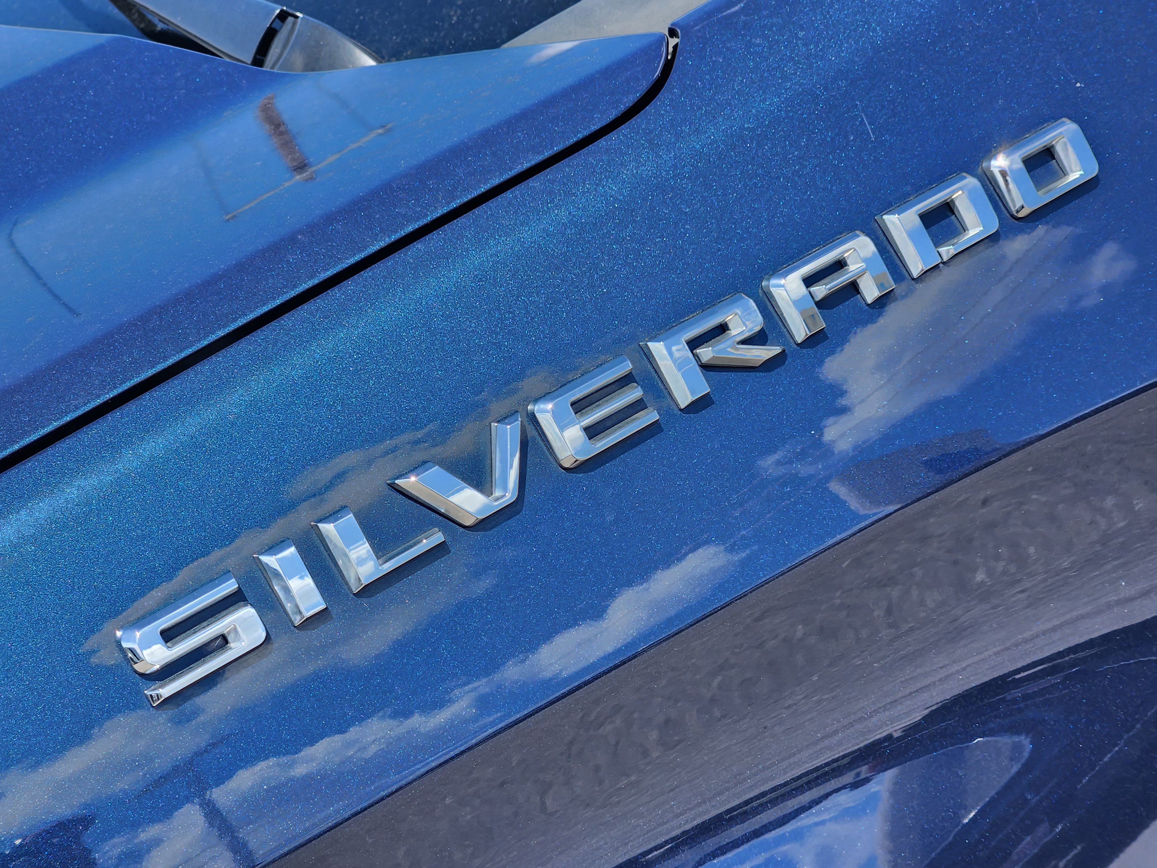 Used 2020 NORTHSKY BLUE METALLIC Chevrolet LT image 12
