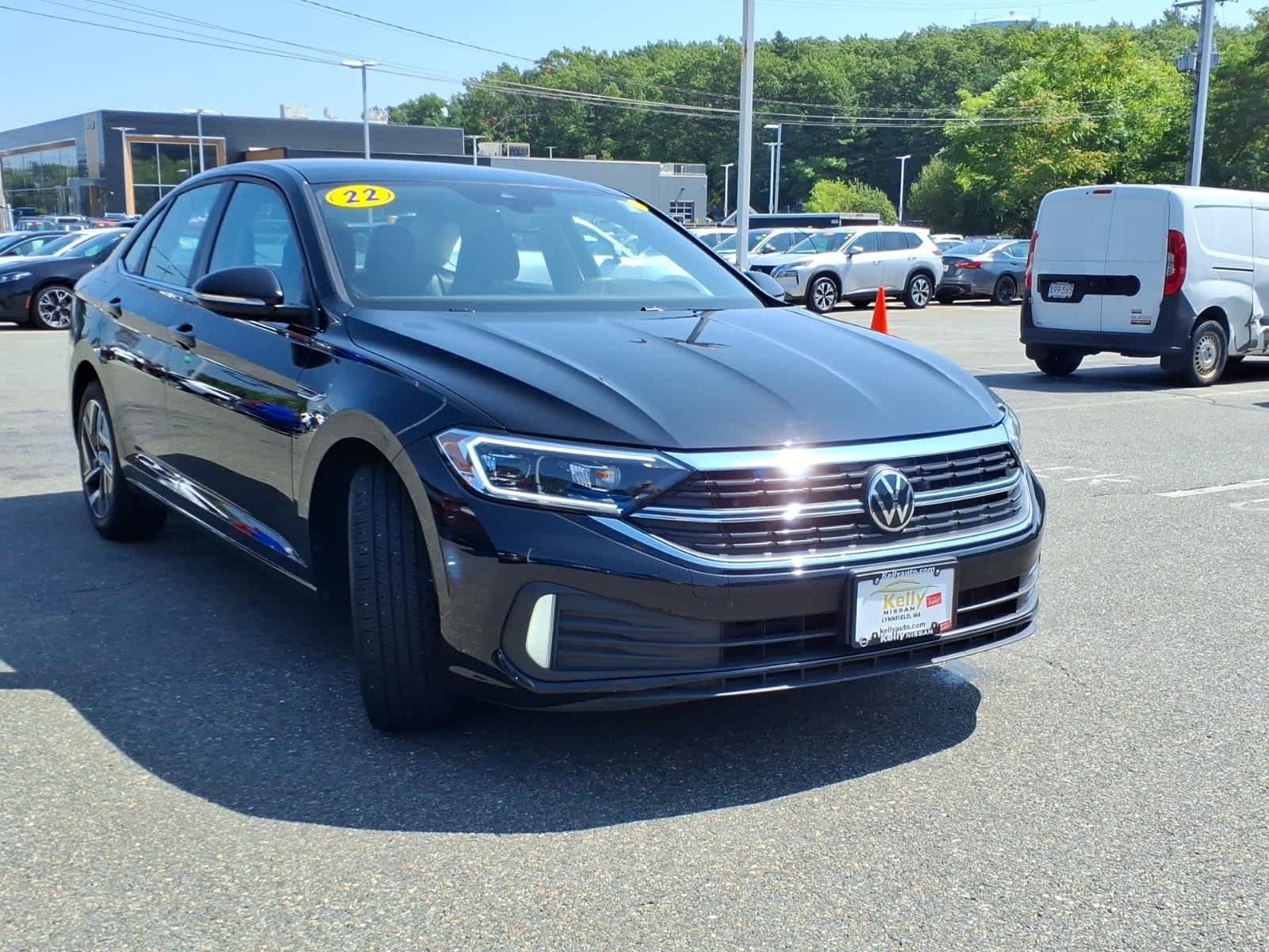 Used 2022 DEEP BLACK PEARL EFFECT Volkswagen SEL image 3