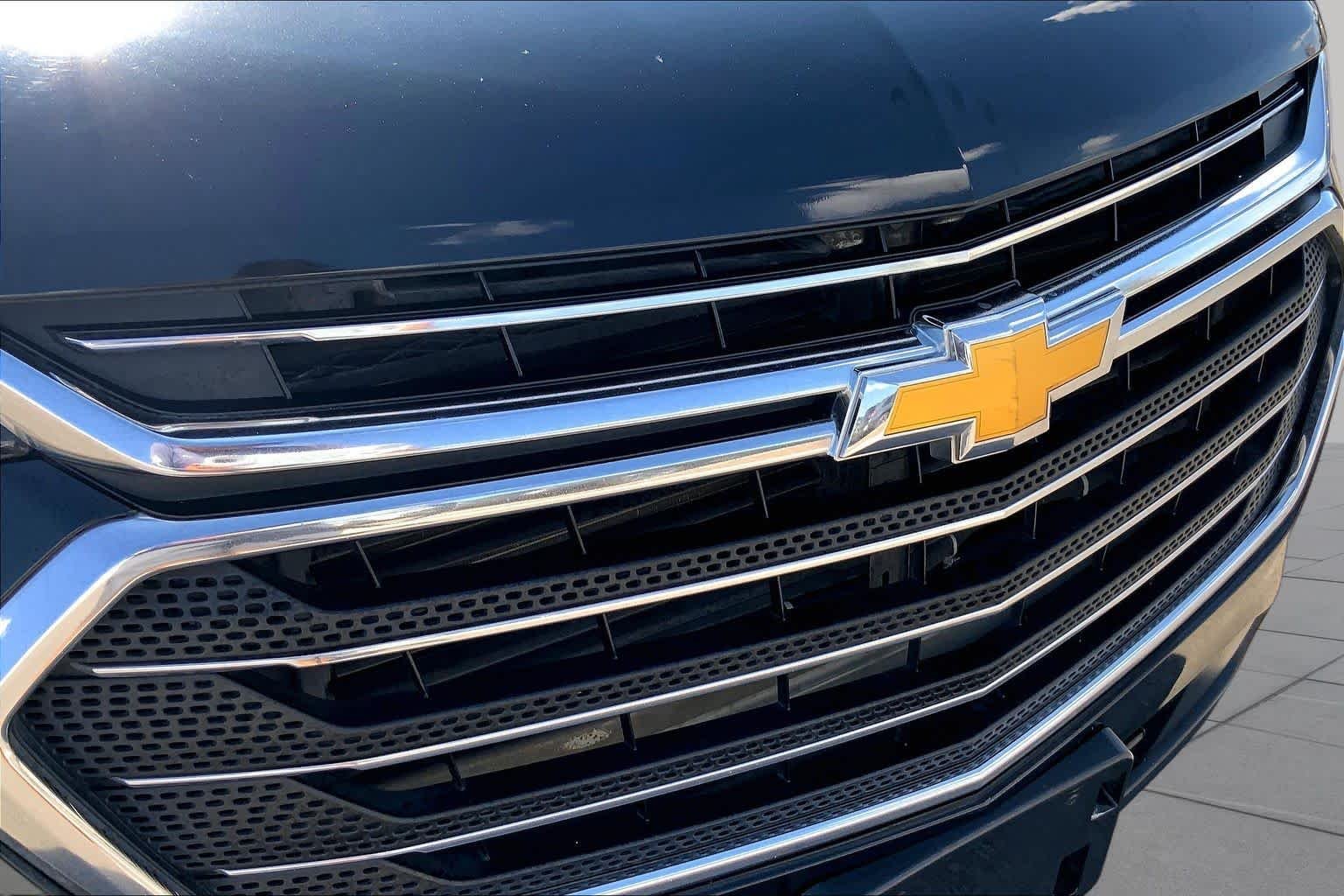 Used 2018 Mosaic Black Metallic Chevrolet LT Cloth image 29
