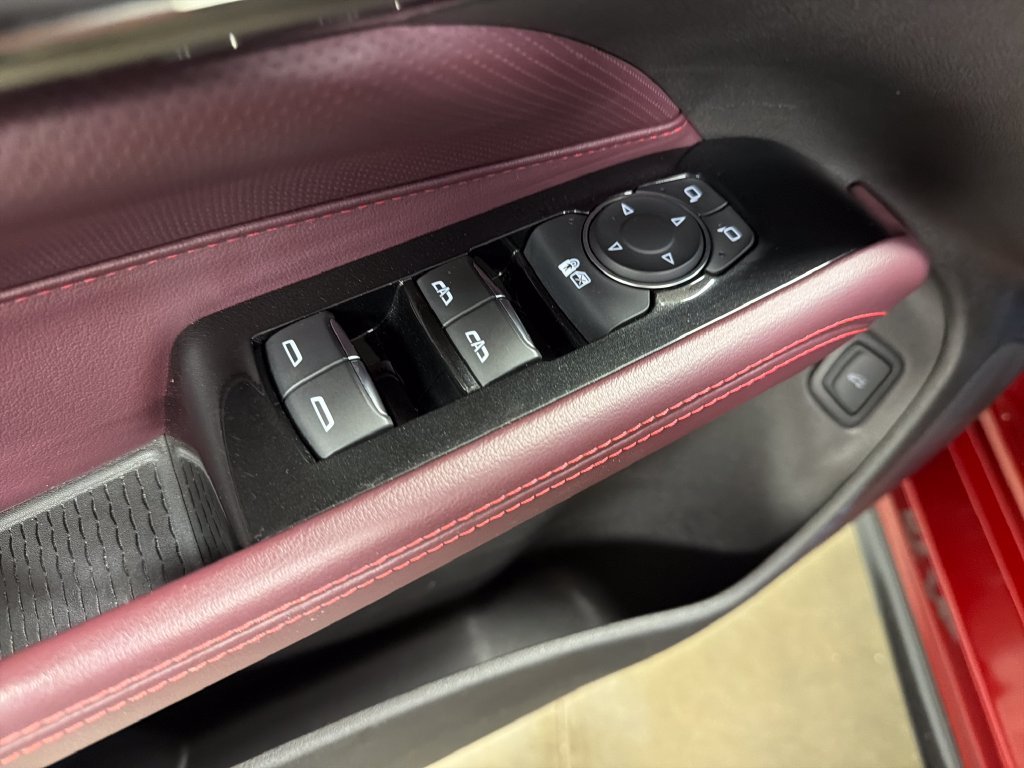 Used 2021 Red Cadillac Sport image 19