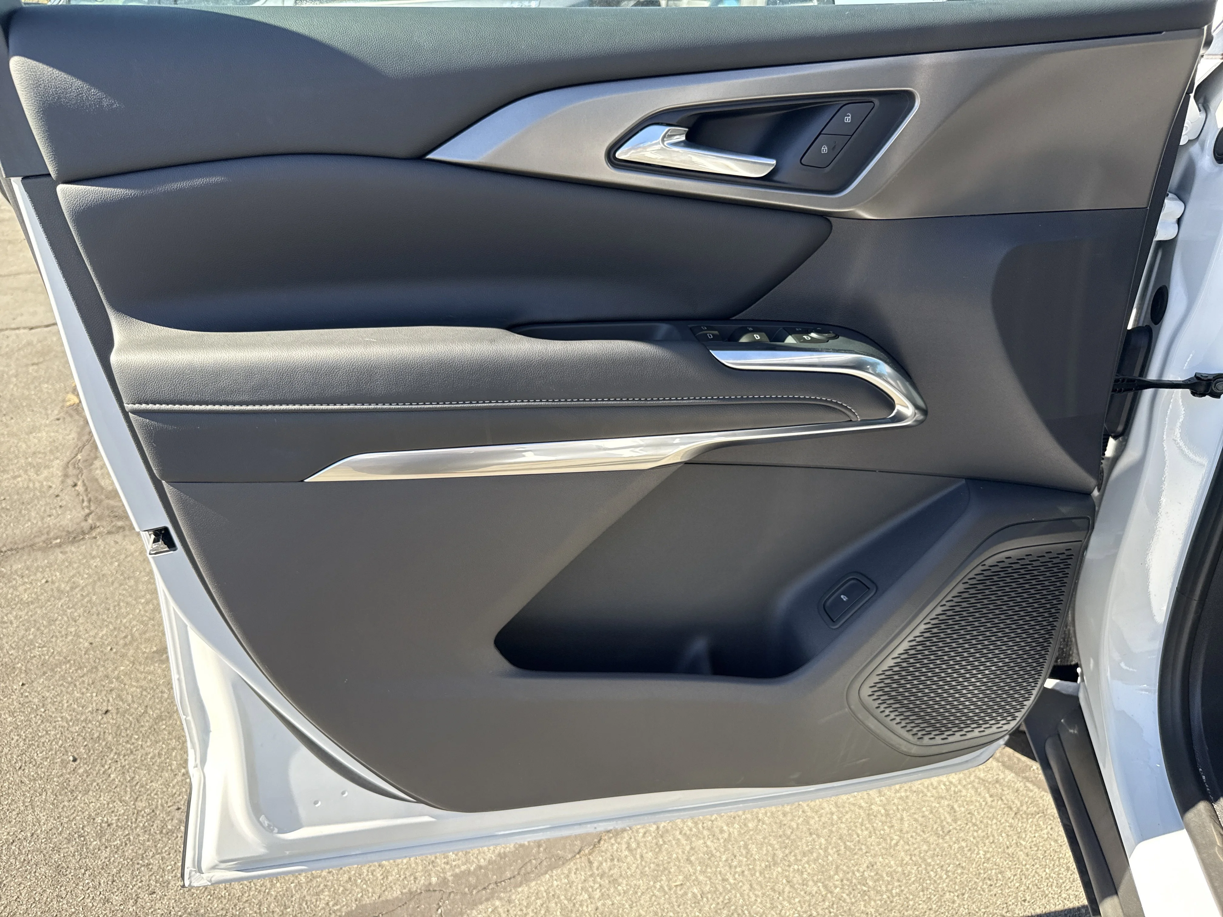 2026 Chevrolet Traverse LT - Photo 9