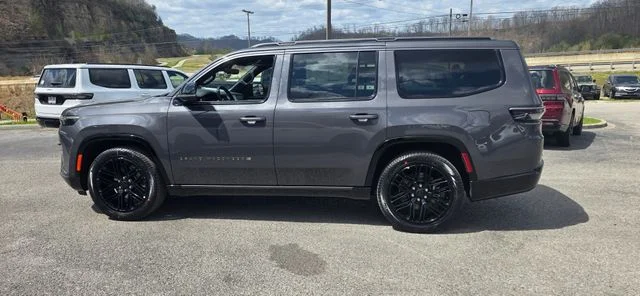 New 2026 Baltic-Gray Metallic Clear-Coat Exterior Paint Jeep Limited Reserve image 6