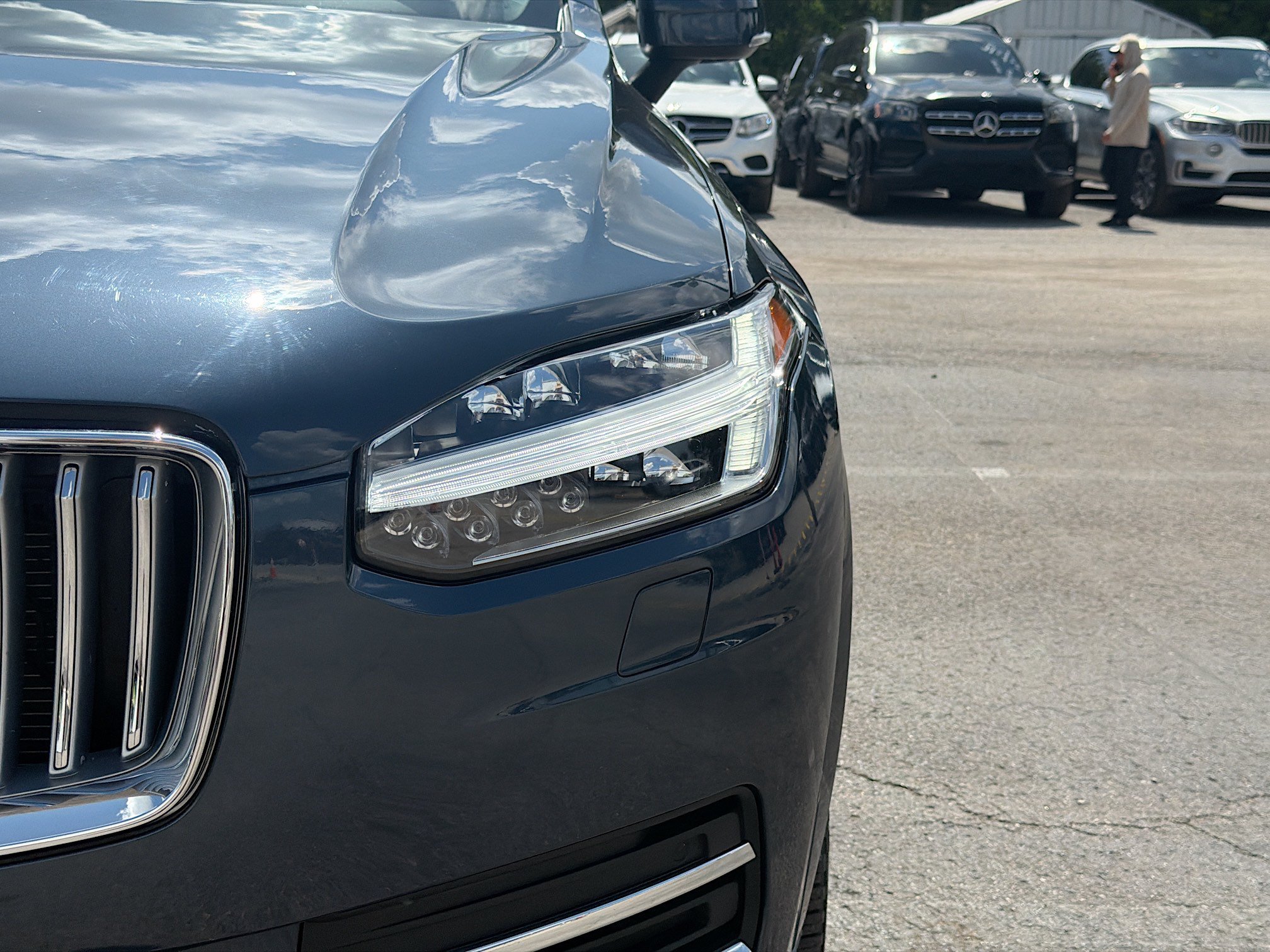 Used 2025 Denim Blue Metallic Volvo Plus image 9