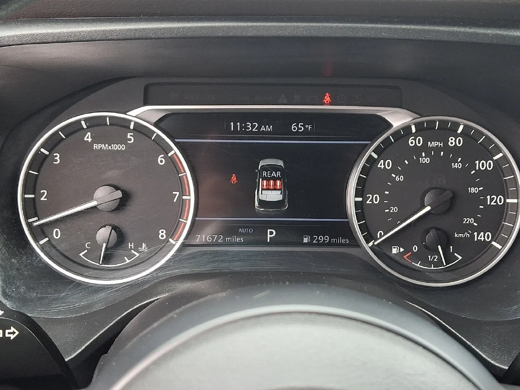 Used 2023 Scarlet Ember Tintcoat Nissan S image 26