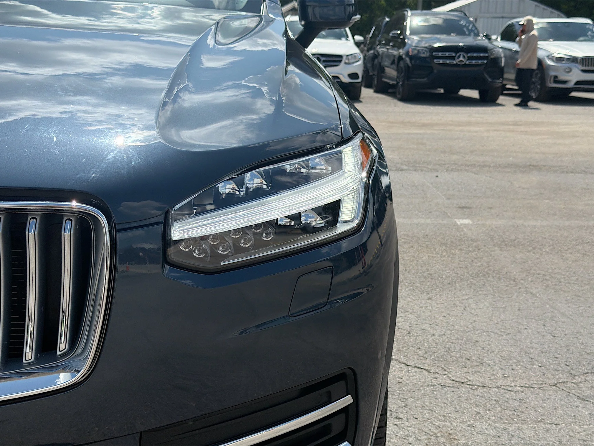 Used 2025 Denim Blue Metallic Volvo Plus image 9