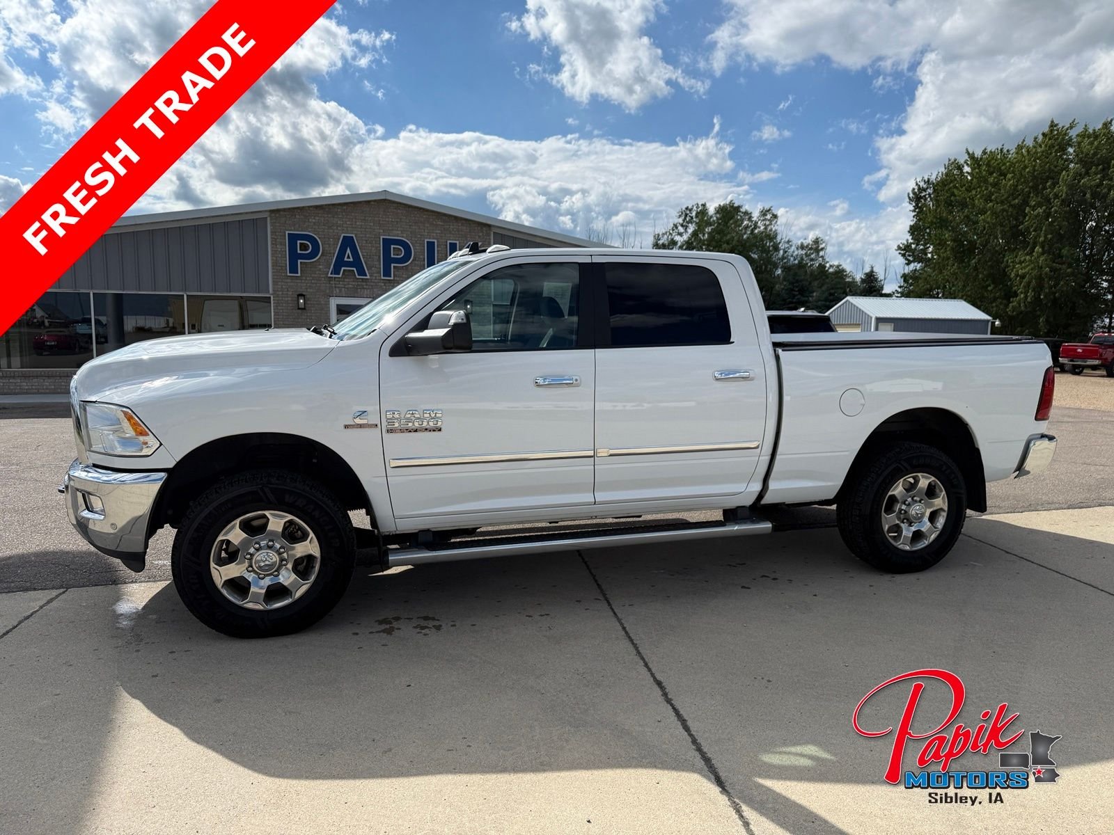 Used 2018 Bright White Clearcoat Ram Big Horn image 1