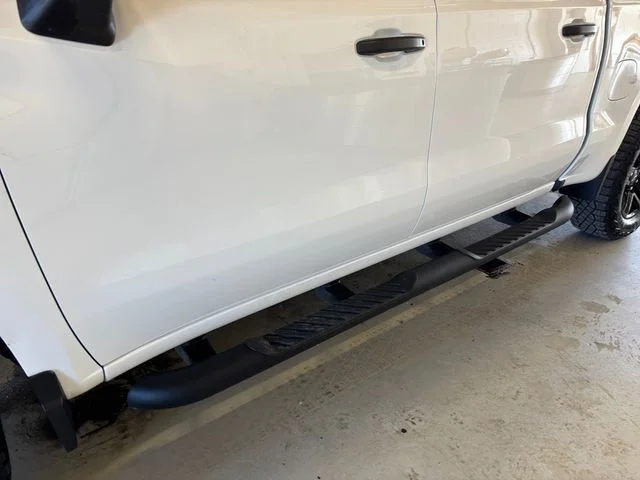 Used 2025 White Chevrolet Custom Trail Boss image 23