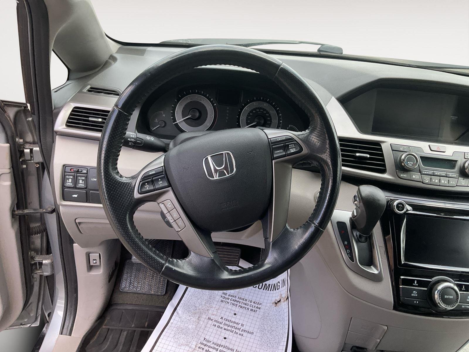 Used 2016 Lunar Silver Metallic Honda EX-L image 12