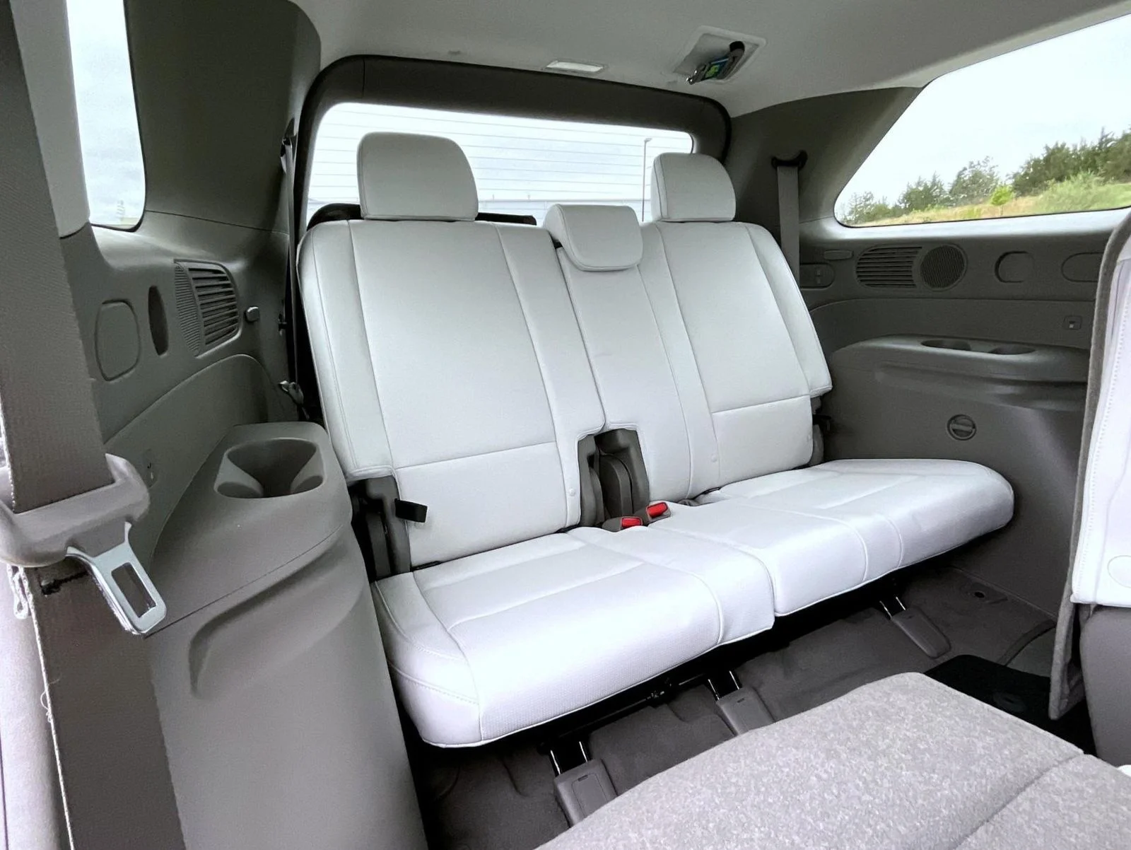 New 2026 White Hyundai SEL Premium image 20