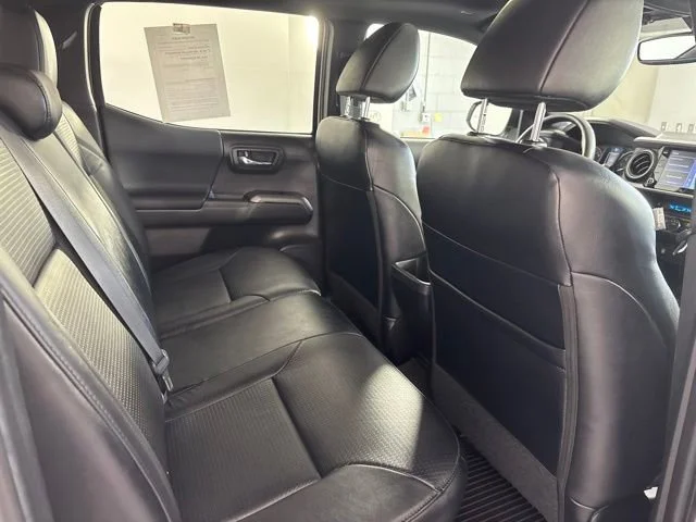 Used 2023 White Toyota SR image 27