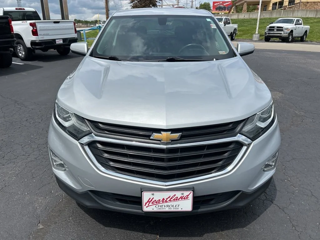 Used 2019 Chevrolet Equinox LT with VIN 2GNAXKEV3K6226471 for sale in Kansas City
