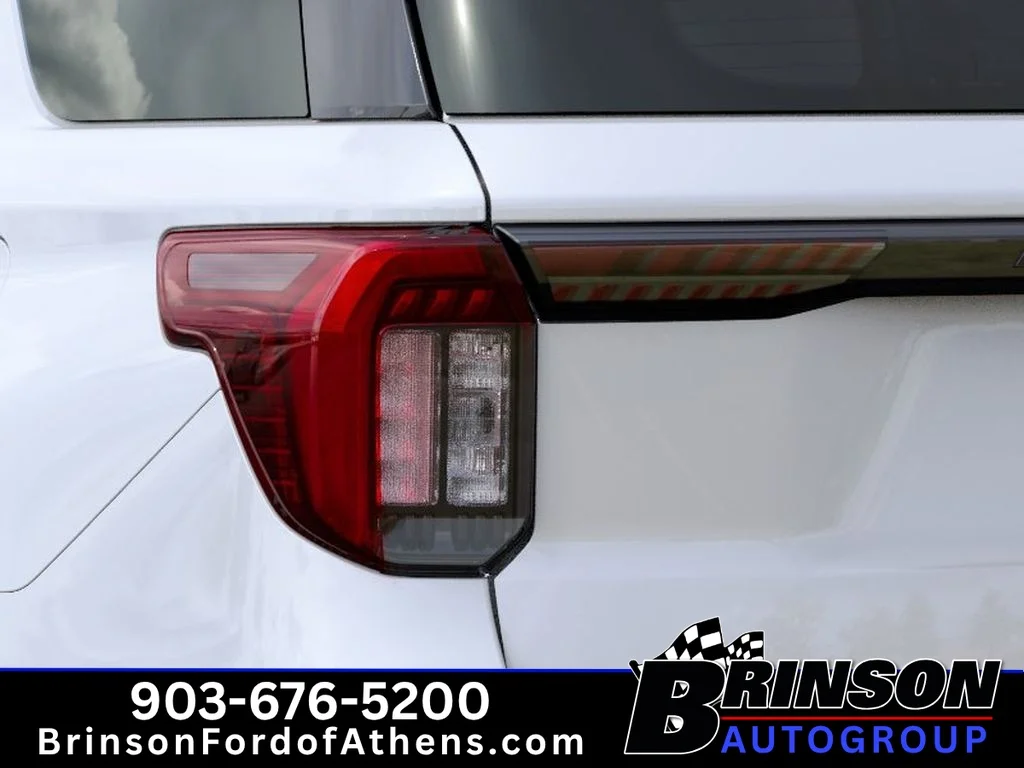 New 2027 Star White Metallic Tri-Coat Ford ST-Line image 21