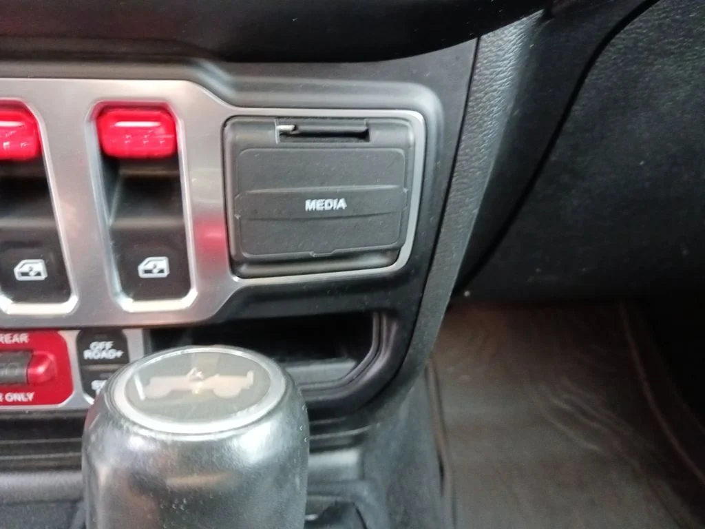 Used 2021 Gray Jeep Rubicon image 26