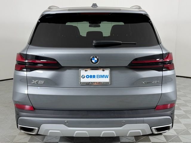 Used 2025 Skyscraper Gray Metallic BMW xDrive40i image 11