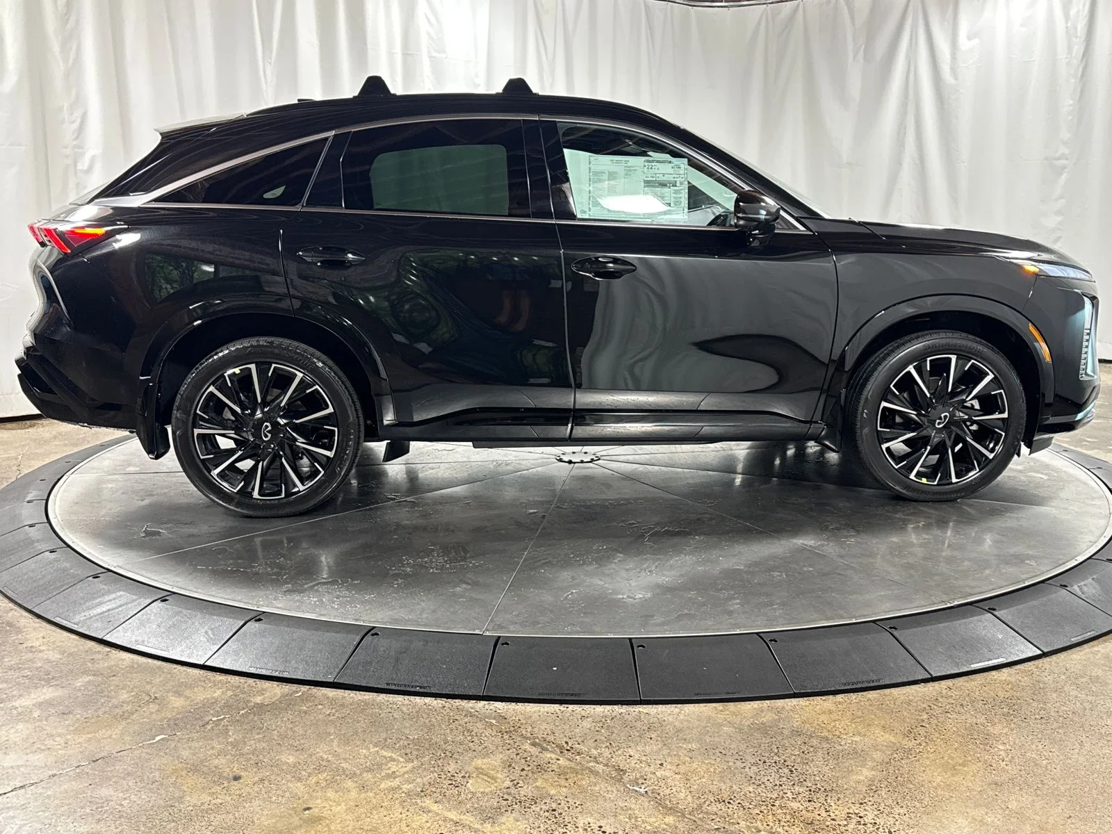 New 2027 MINERAL BLACK INFINITI Autograph AWD image 6