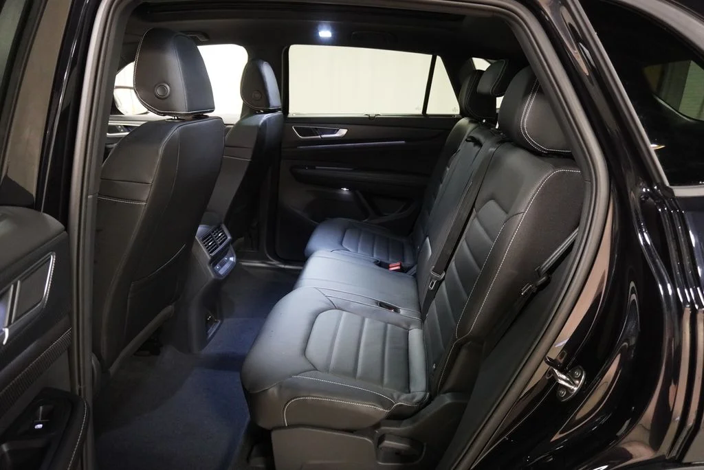 New 2026 Deep Black Volkswagen 2.0T SEL R-Line Black image 11