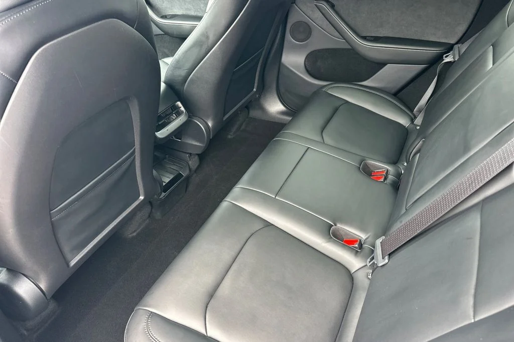 2023 Tesla Model Y Long Range - Photo 13