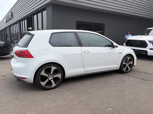 Used 2016 Pure White Volkswagen S image 3